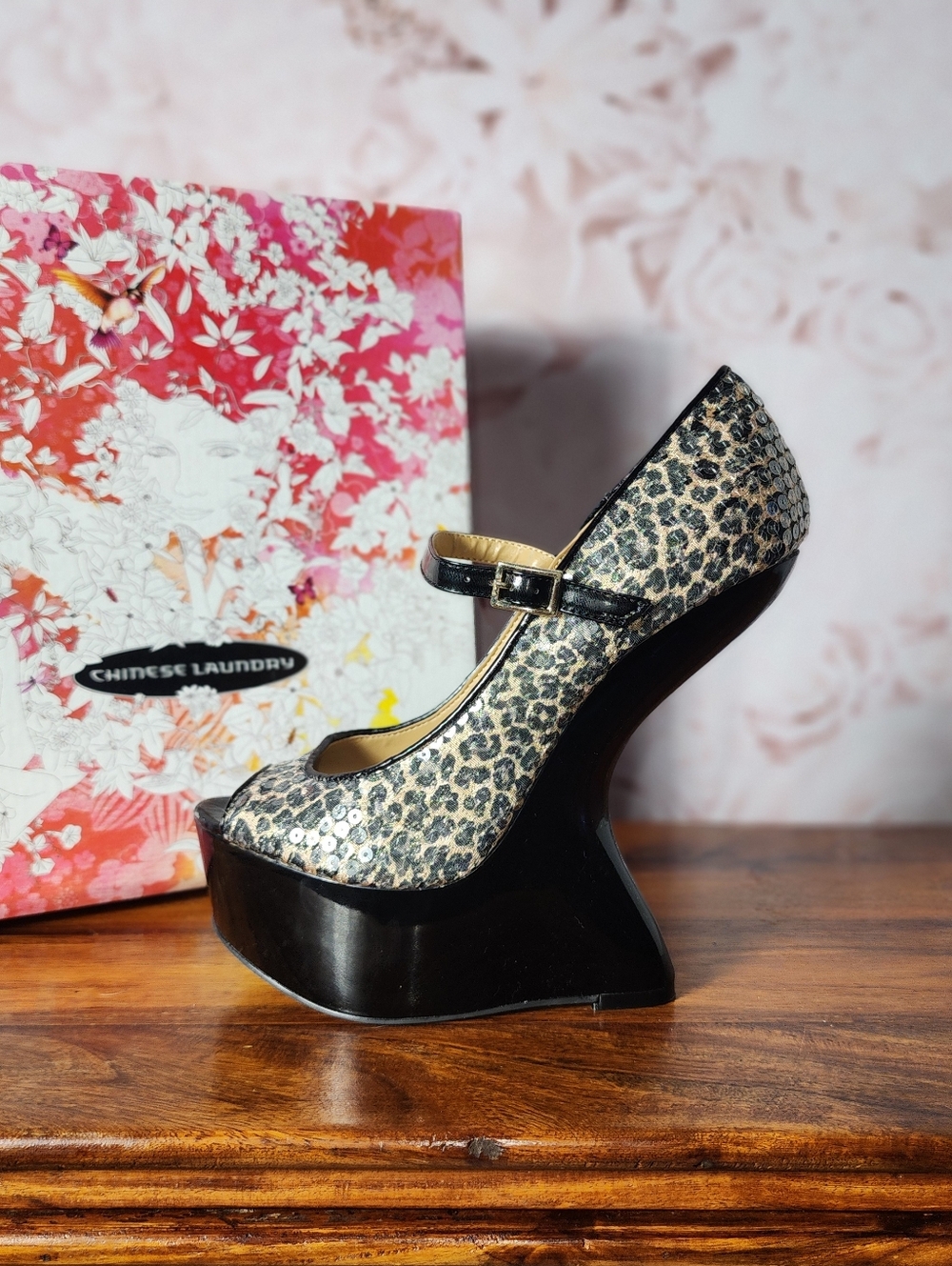Chinese Laundry Leopard Sequin Heel-less Platform Wedge - Picture 8 of 11